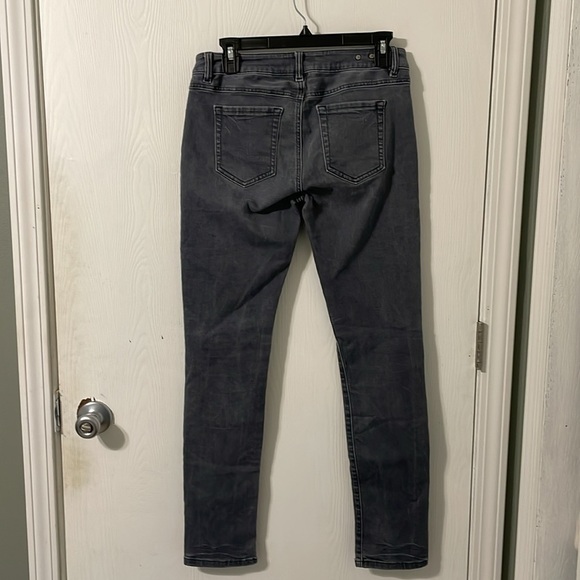 CAbi Slim Boyfriend Gray Wash Jeans Size 2 - Picture 6 of 10